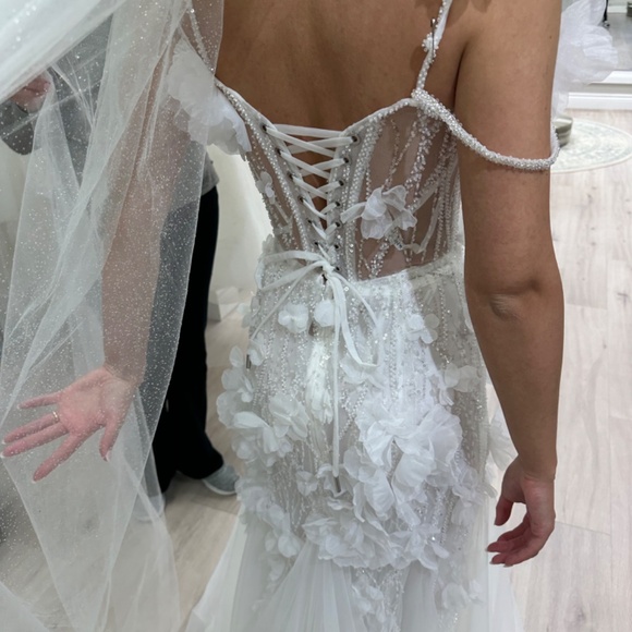 Mila Nova wedding dress - Edrina - Picture 6 of 6